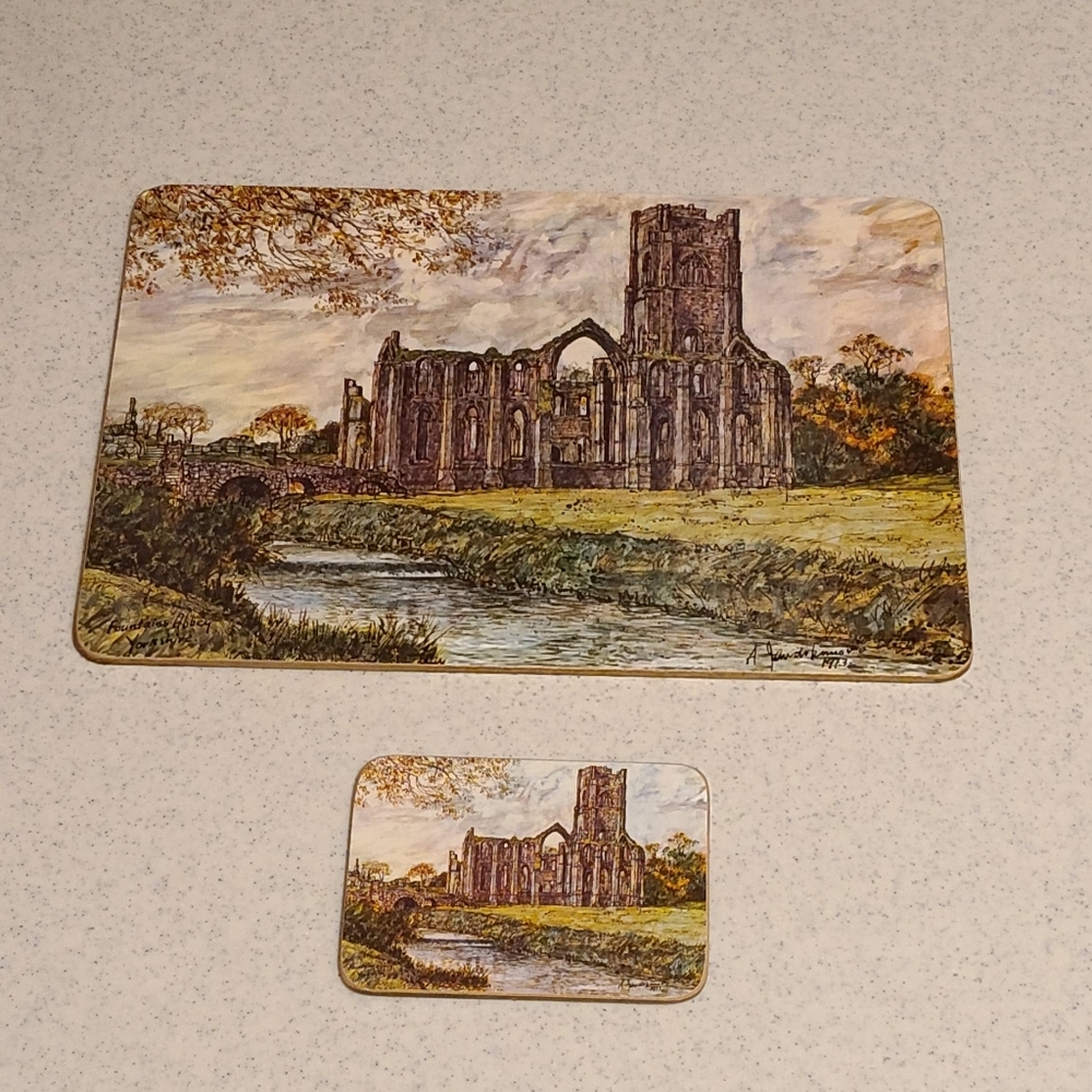 Scenic Design Dinning Place Setting With Matching Coaster Set